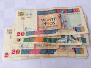 Tiền CUC, có thể đổi sang Peso (1CUC =24/25 Peso)